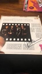 Shocking Blue 7 inch single Rock in the Sea signed Robbie, Verzamelen, Muziek, Artiesten en Beroemdheden, Gebruikt, Ducoso, Ophalen of Verzenden