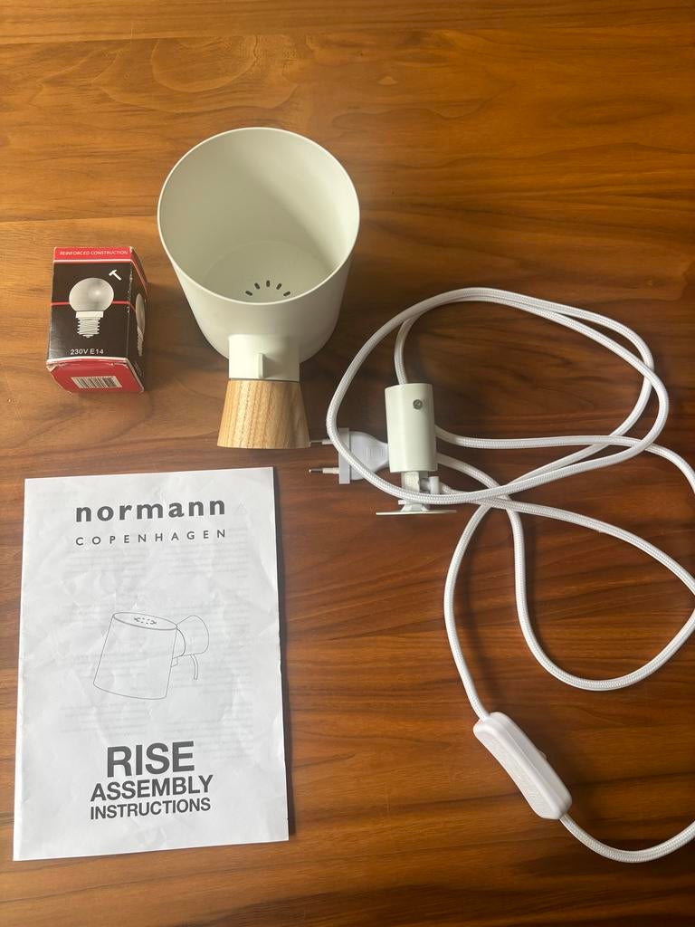 Normann Copenhagen Rise wandlamp - wit - designlamp, Ophalen of Verzenden, Zo goed als nieuw, Hout