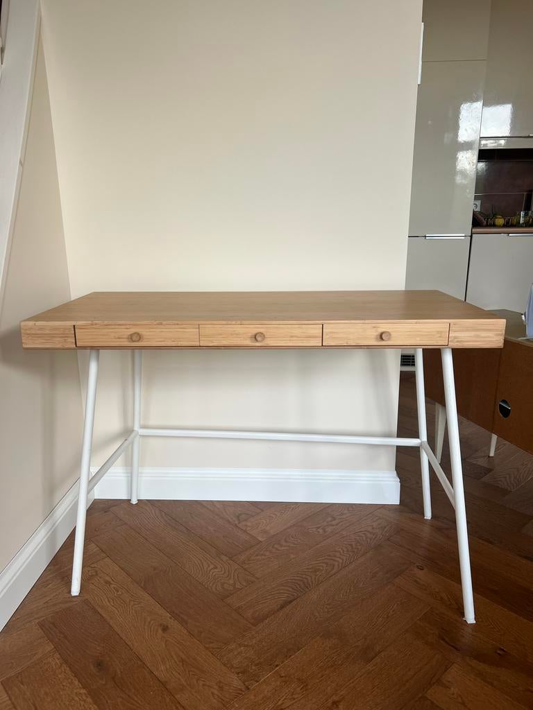 Bamboe bureau | Lillasen ikea, Ophalen, Gebruikt, 100 tot 150 cm, Tot twee personen