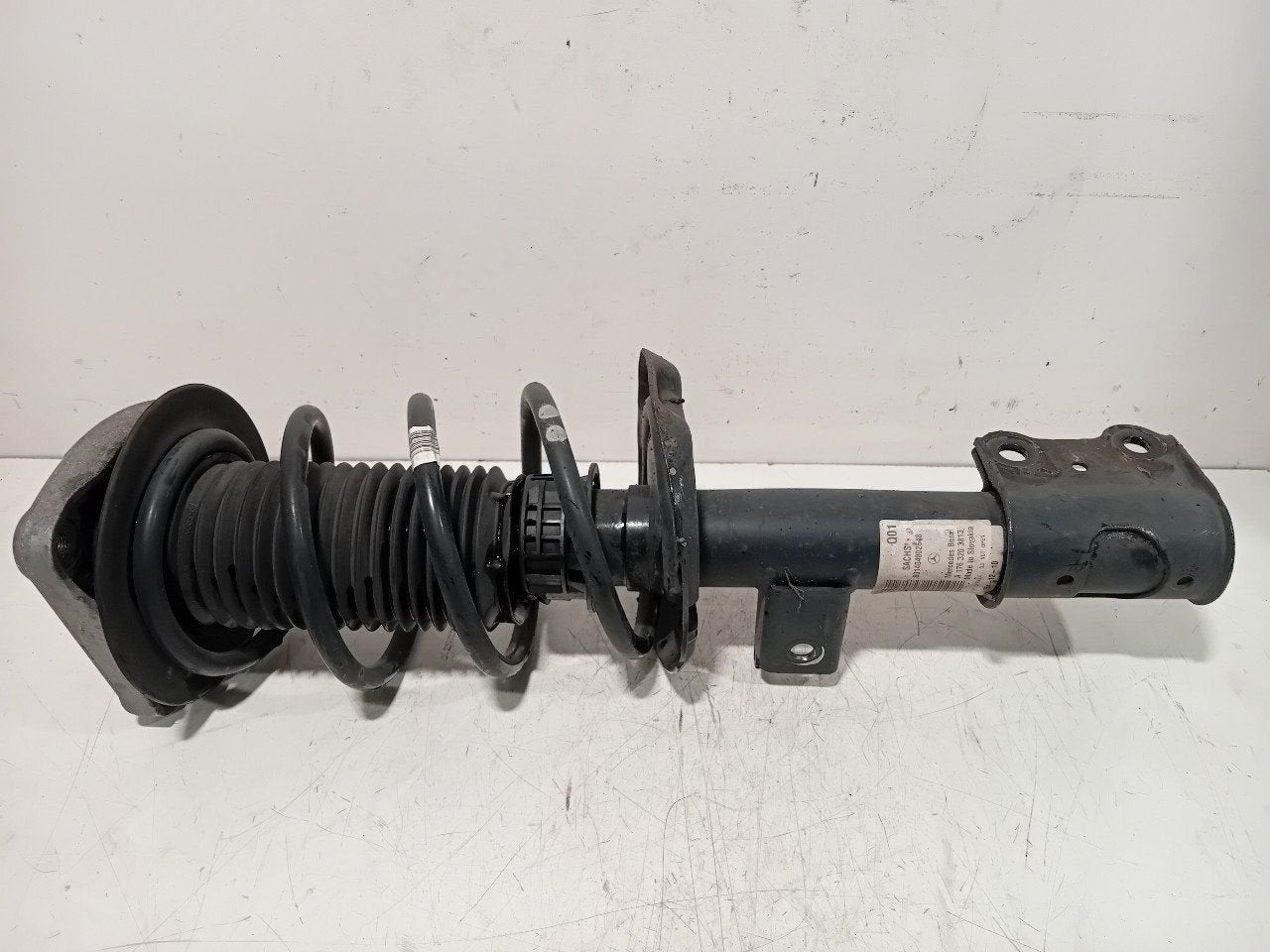 Veerpoot rechts voor Mercedes-Benz A-Klasse, Onderdelen@venauto.nl, Van der Ven Autorecycling B.V., Gebruikt, Ettenseweg 76, 4706 PB Roosendaal, The Netherlands