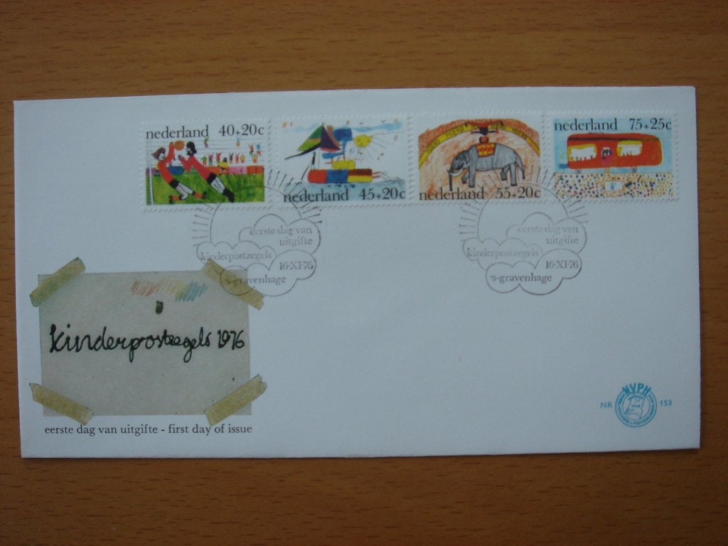 NVPH E153  1e Dag-enveloppe Kinderzegels 1976, Ophalen of Verzenden, Onbeschreven, Nederland