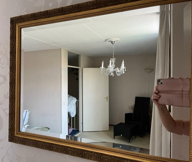 Spiegel met goudkleurige barokken rand, Huis en Inrichting, Ophalen, Zo goed als nieuw, Minder dan 100 cm, Rechthoekig
