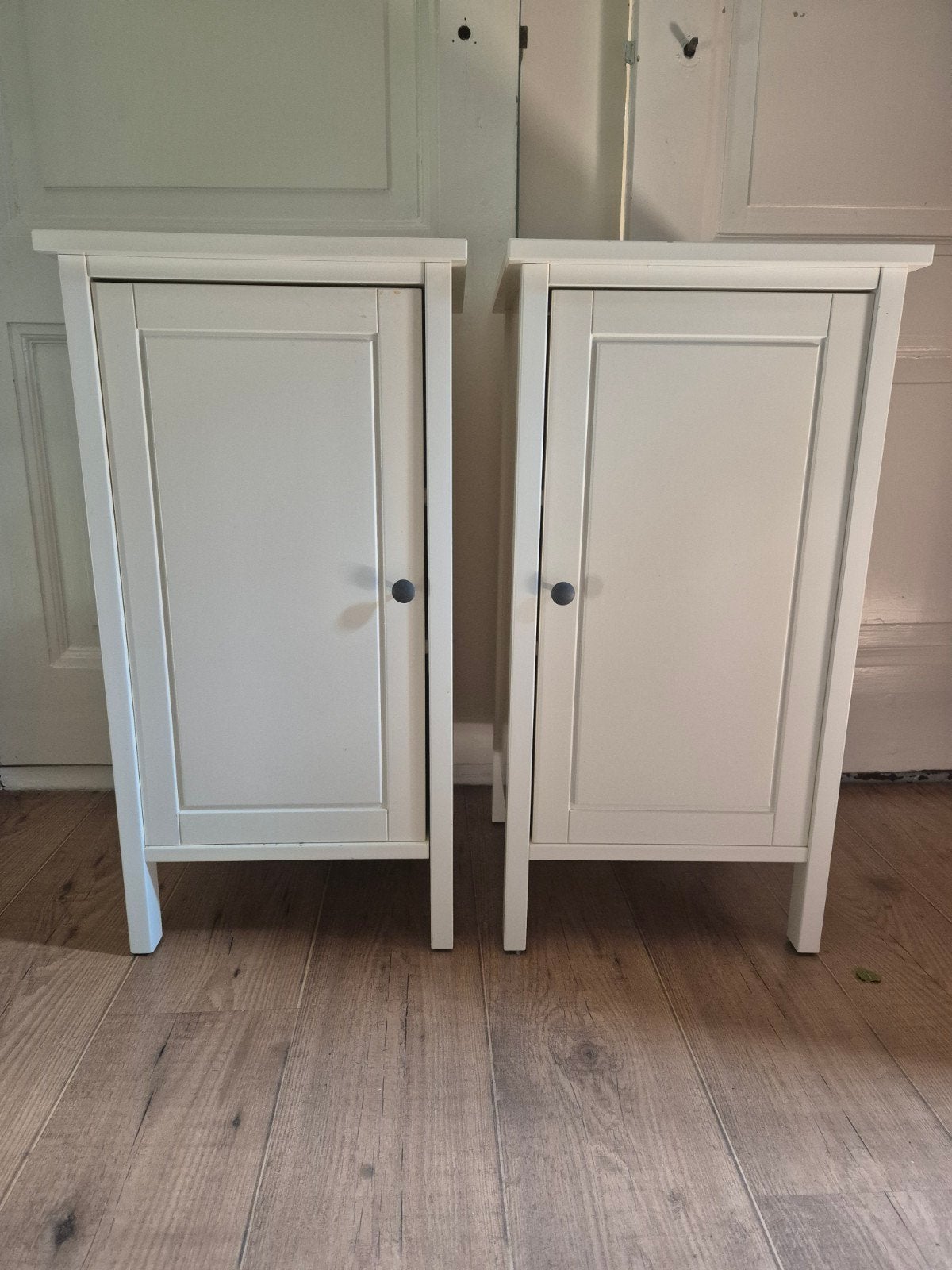 2 Ikea Hemnes nachtkastjes / bijzettafeltjes, Ophalen, Gebruikt, Minder dan 45 cm, 70 cm of meer