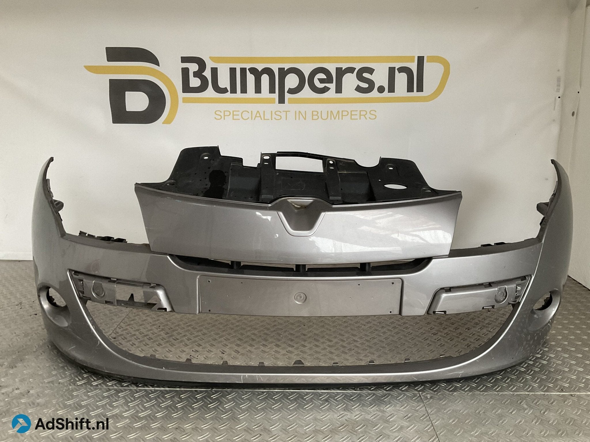 Bumper Renault Megane 3 III 08-13 269160001r Voorbumper F5-1, Bumper