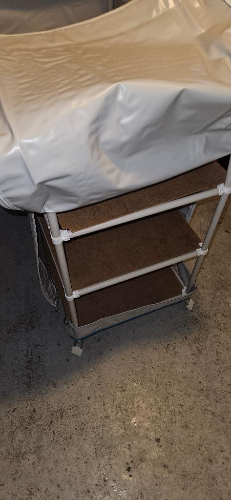 Camping tafel en kast ineen 80 CM hoog 70 CM breed4 planken, Ophalen of Verzenden, Zo goed als nieuw, Campingtafel