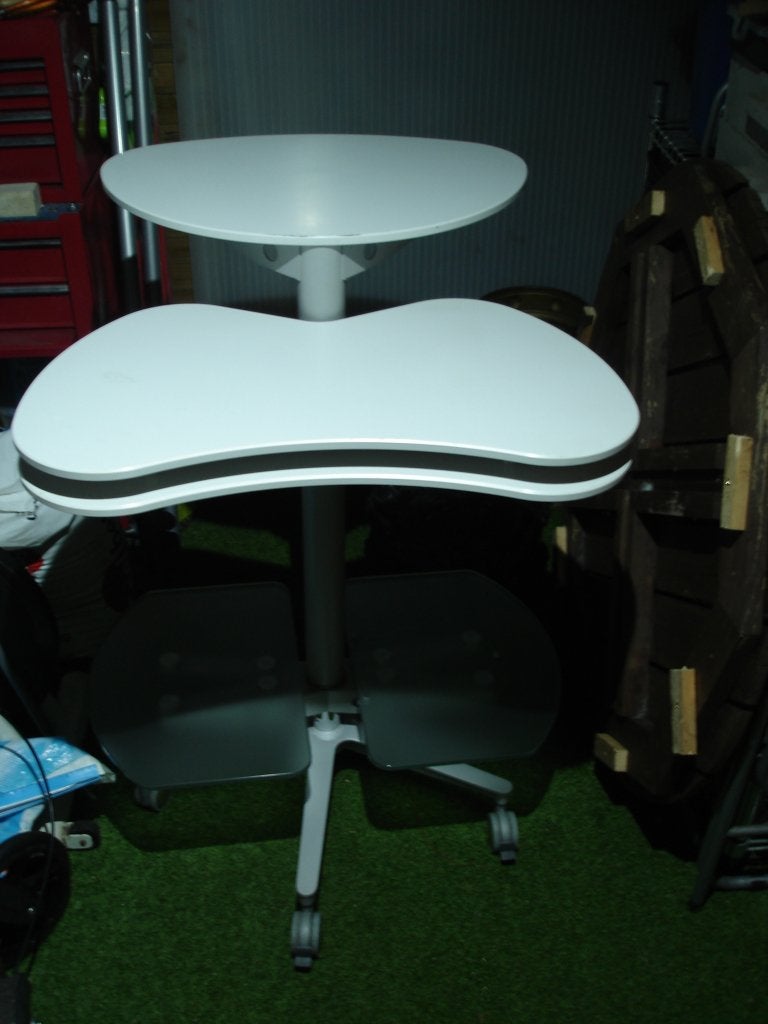 Manicure tafel Mobiele werkplek hoogte verstelbaar, Ophalen, 65 cm, Zo goed als nieuw, Industrieel