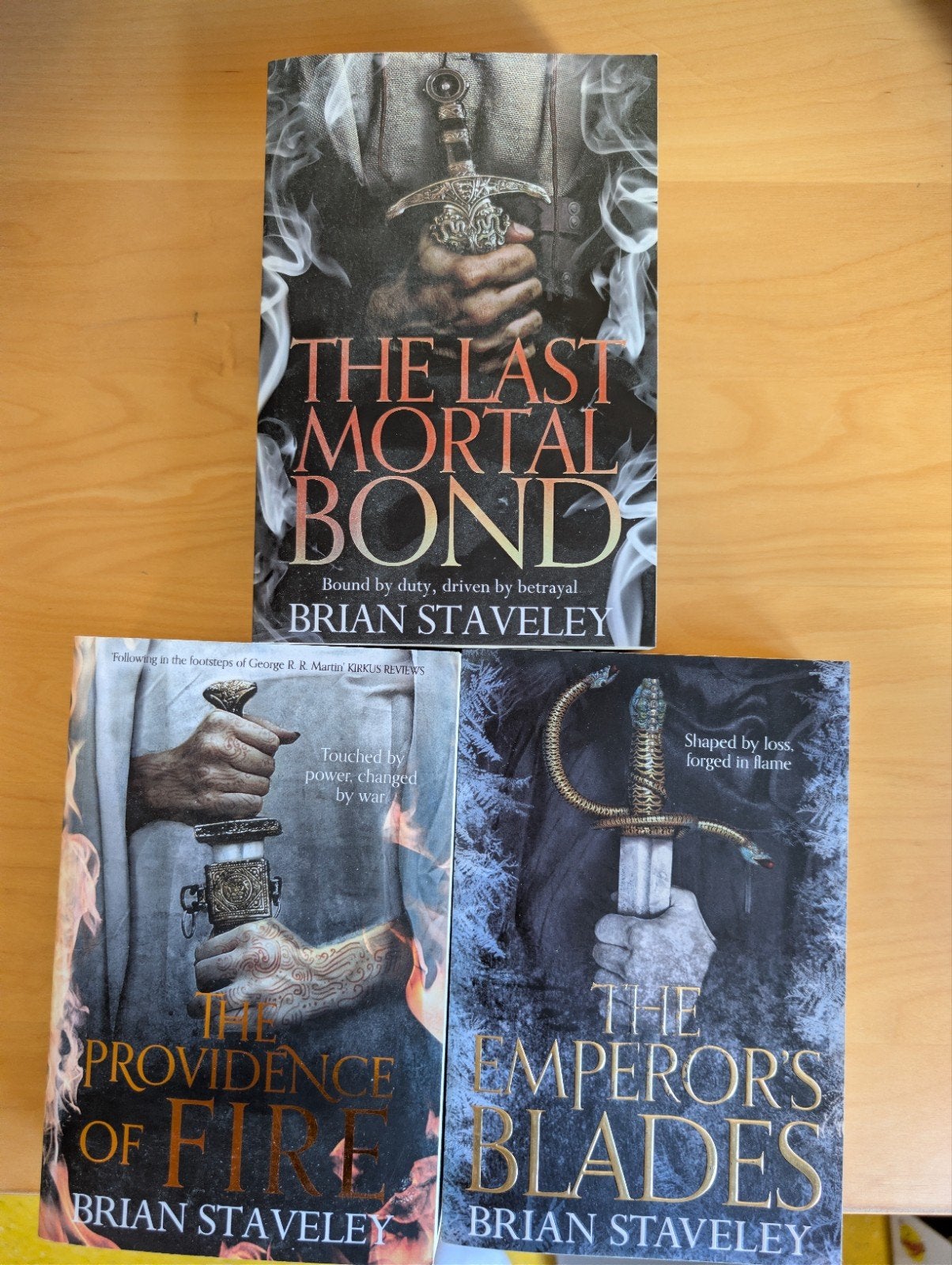 The Chronicle of the Unhewn Throne - Brian Staveley, Ophalen of Verzenden, Zo goed als nieuw, Brian Staveley