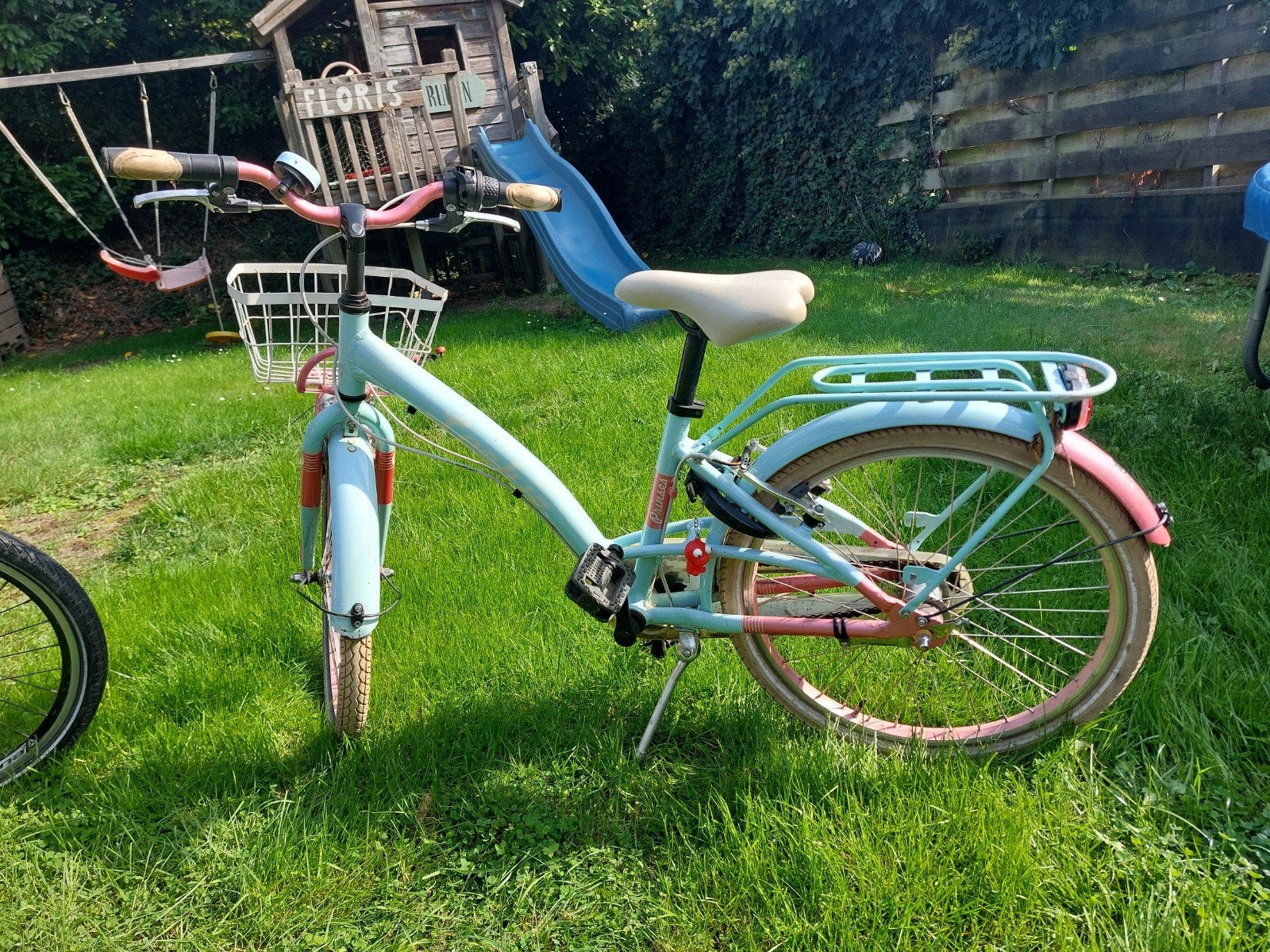 Kinderfiets 22 inch met mandje en bagagedrager, Ophalen, Gebruikt, Onbekend, Terugtraprem
