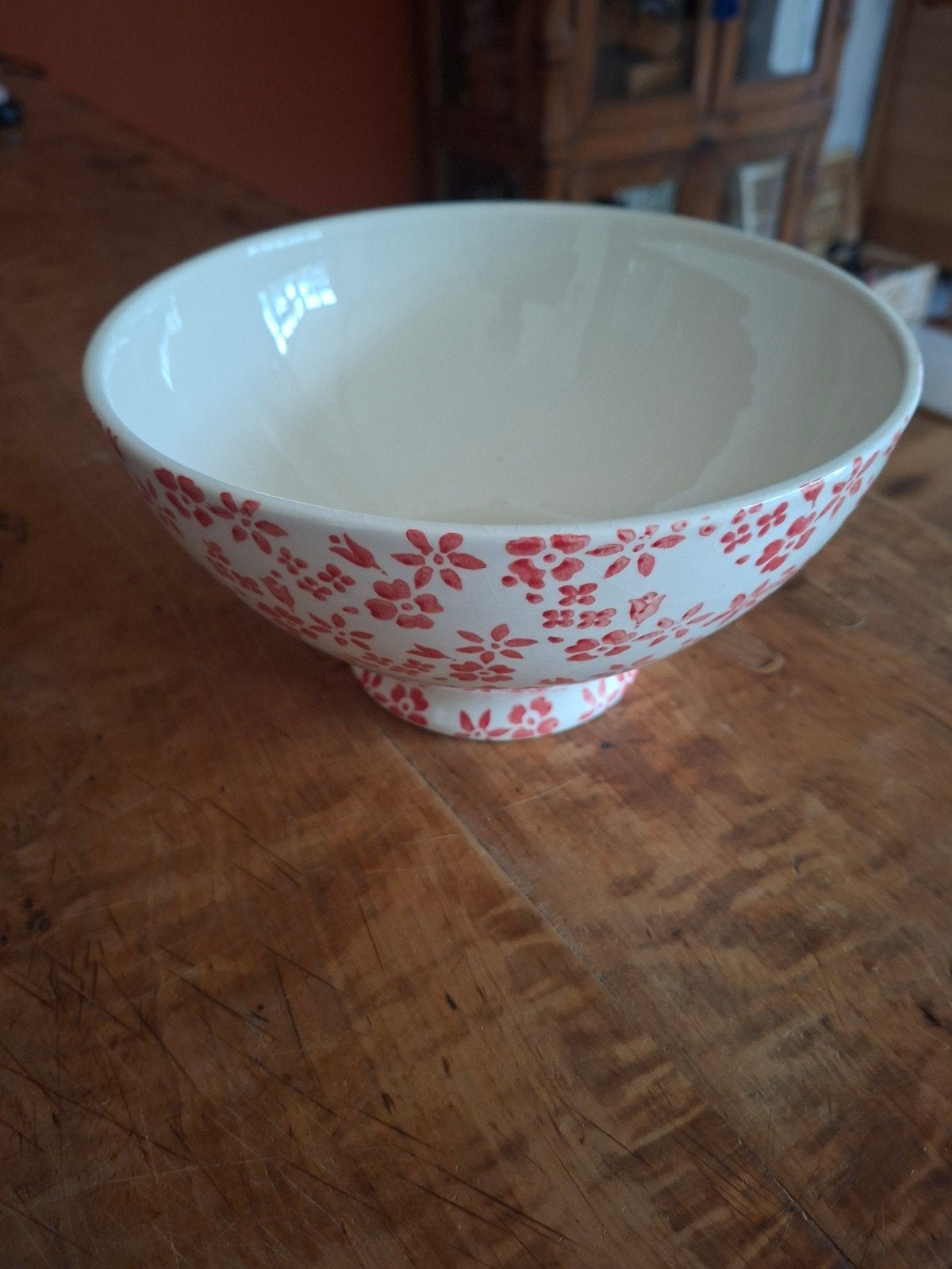 Grote kom/schaal, millefleurs, 22 cm doorsnee., Ophalen of Verzenden, Porselein, Overige stijlen, Kom(men)