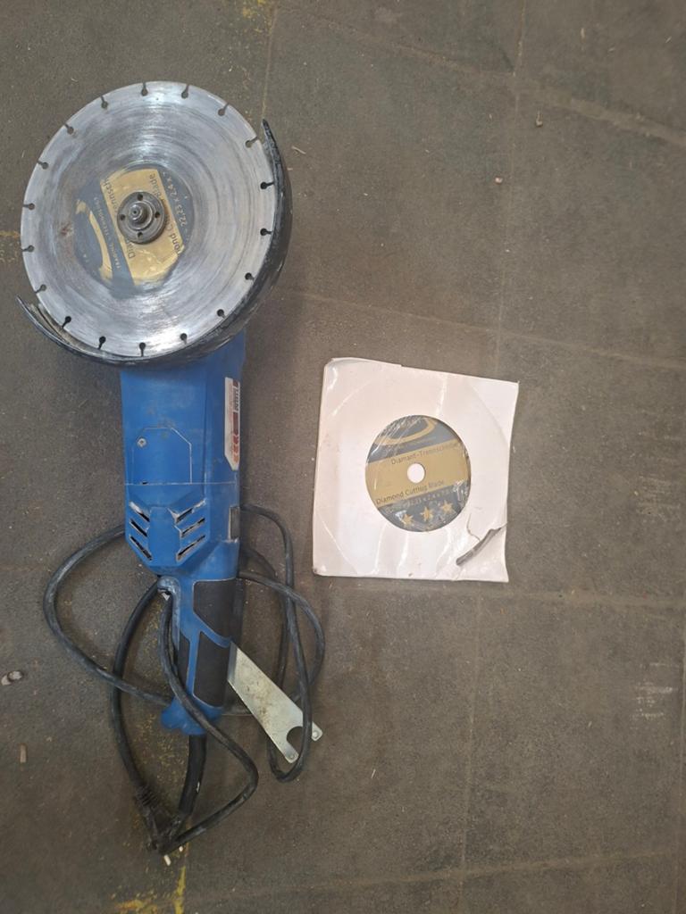HBM Profi Haakse Slijper 230mm met 2 Prodiamant Bladen, Ophalen of Verzenden