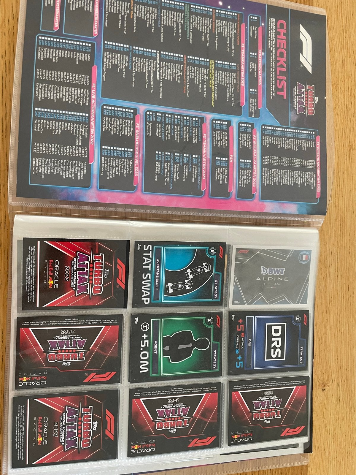 Topps Turbo Attax F1 2023 Kaarten Verzameling in Map, Ophalen of Verzenden, Zo goed als nieuw, Meerdere kaarten