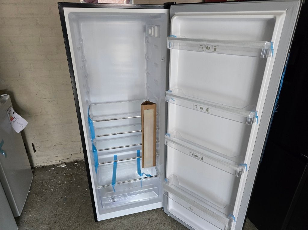 Nieuwe donkere antraciet rvs koelkast 242 liter H144xB55 cm, Zonder vriesvak, 200 liter of meer, Nieuw, Ophalen of Verzenden
