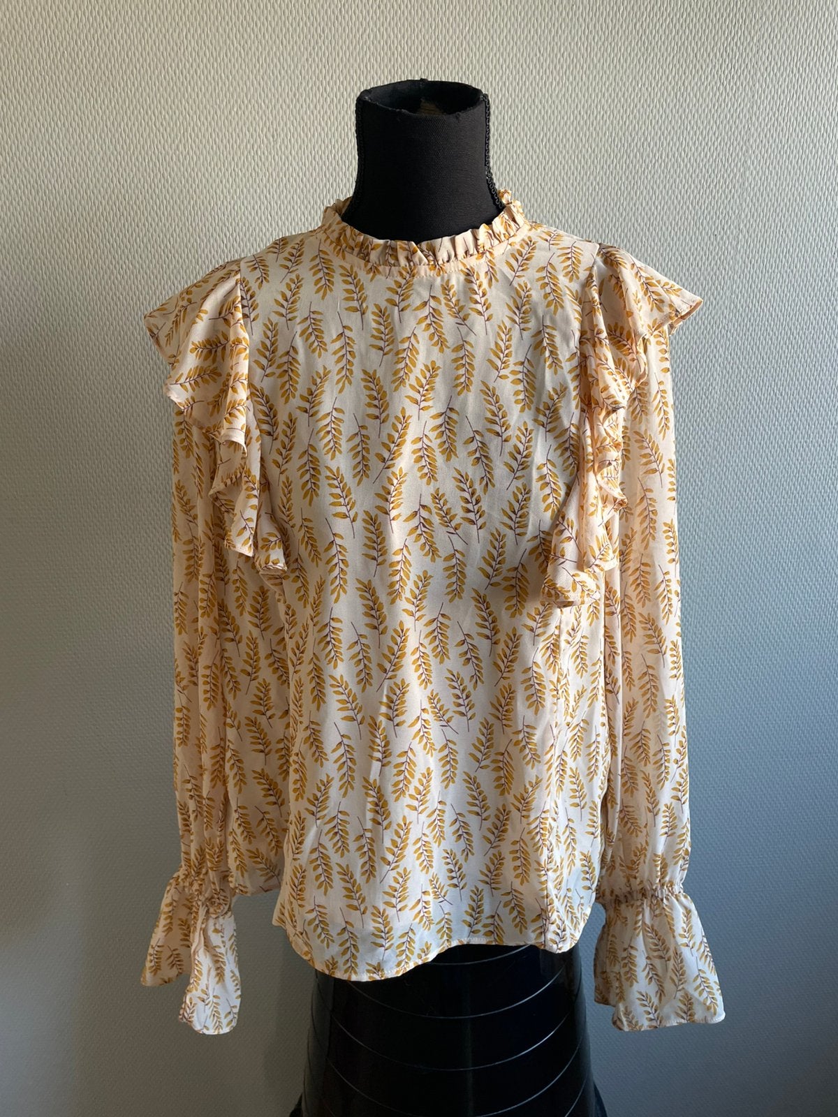 Crème kleurige blouse van Loavies, maat L (40), Maat 42/44 (L), Oranje, Ophalen of Verzenden, Lange mouw