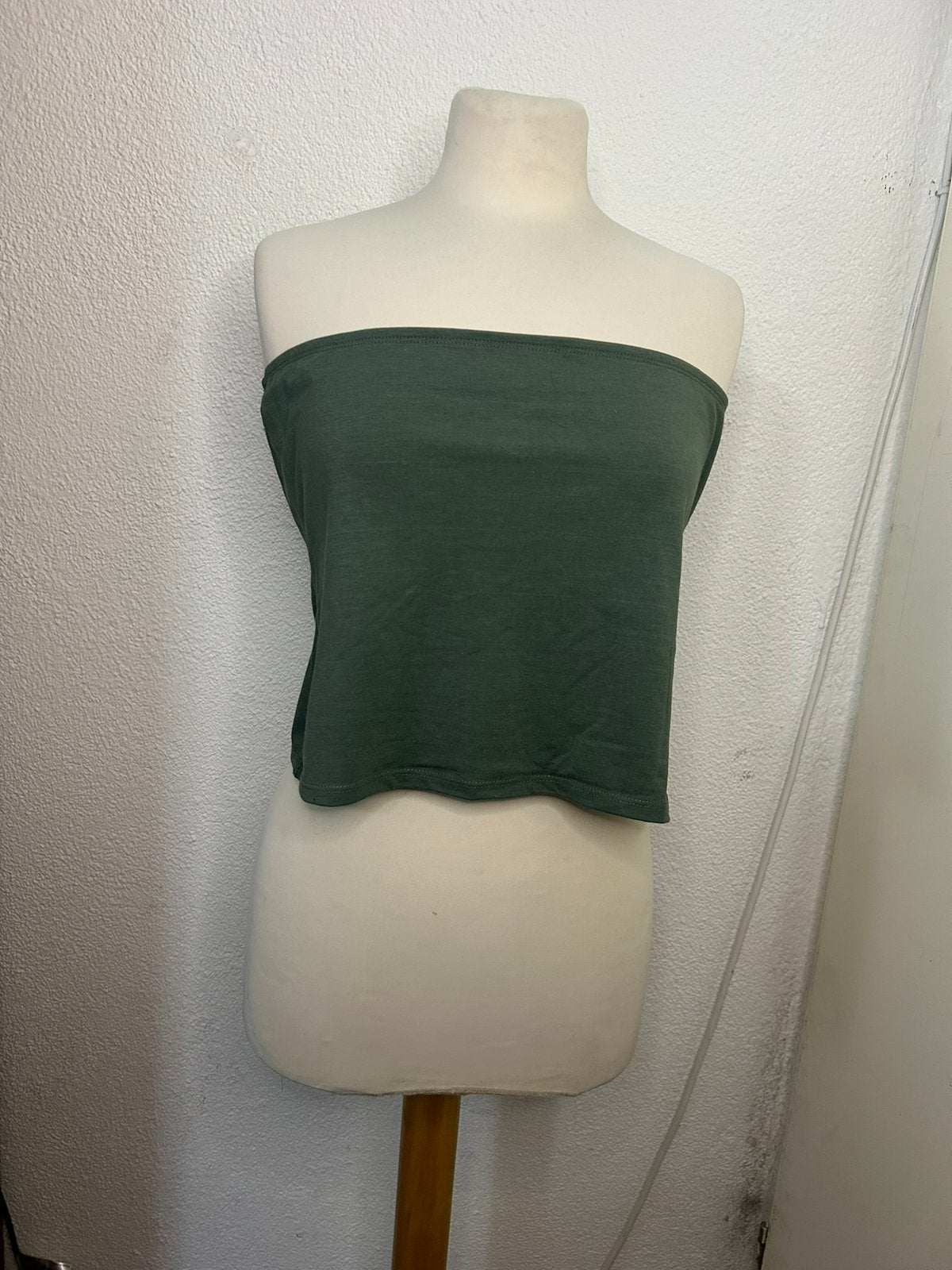 Groene dames bandeau croptop | Up2Fashion | maat L als nieuw, Maat 42/44 (L), Ophalen of Verzenden, Zo goed als nieuw, Zonder mouw