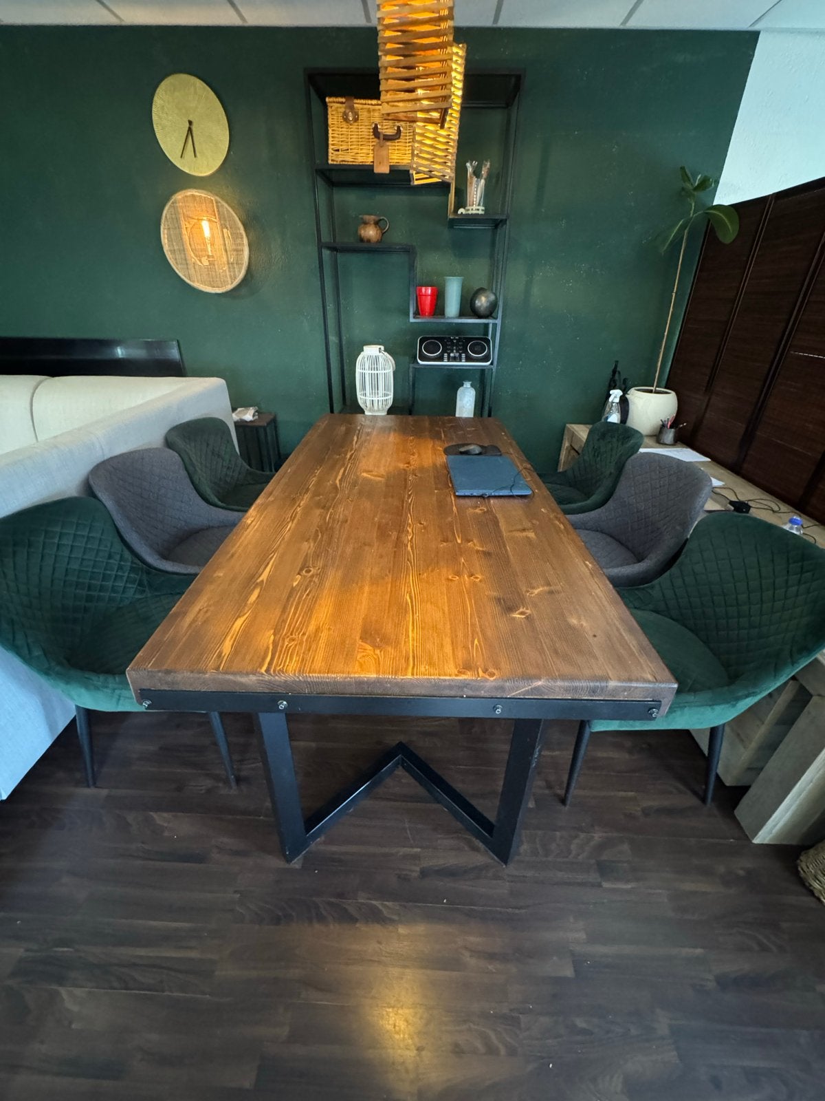 Foto 2 van Houten eettafel (200x100) met industriële poten & 6 stoelen