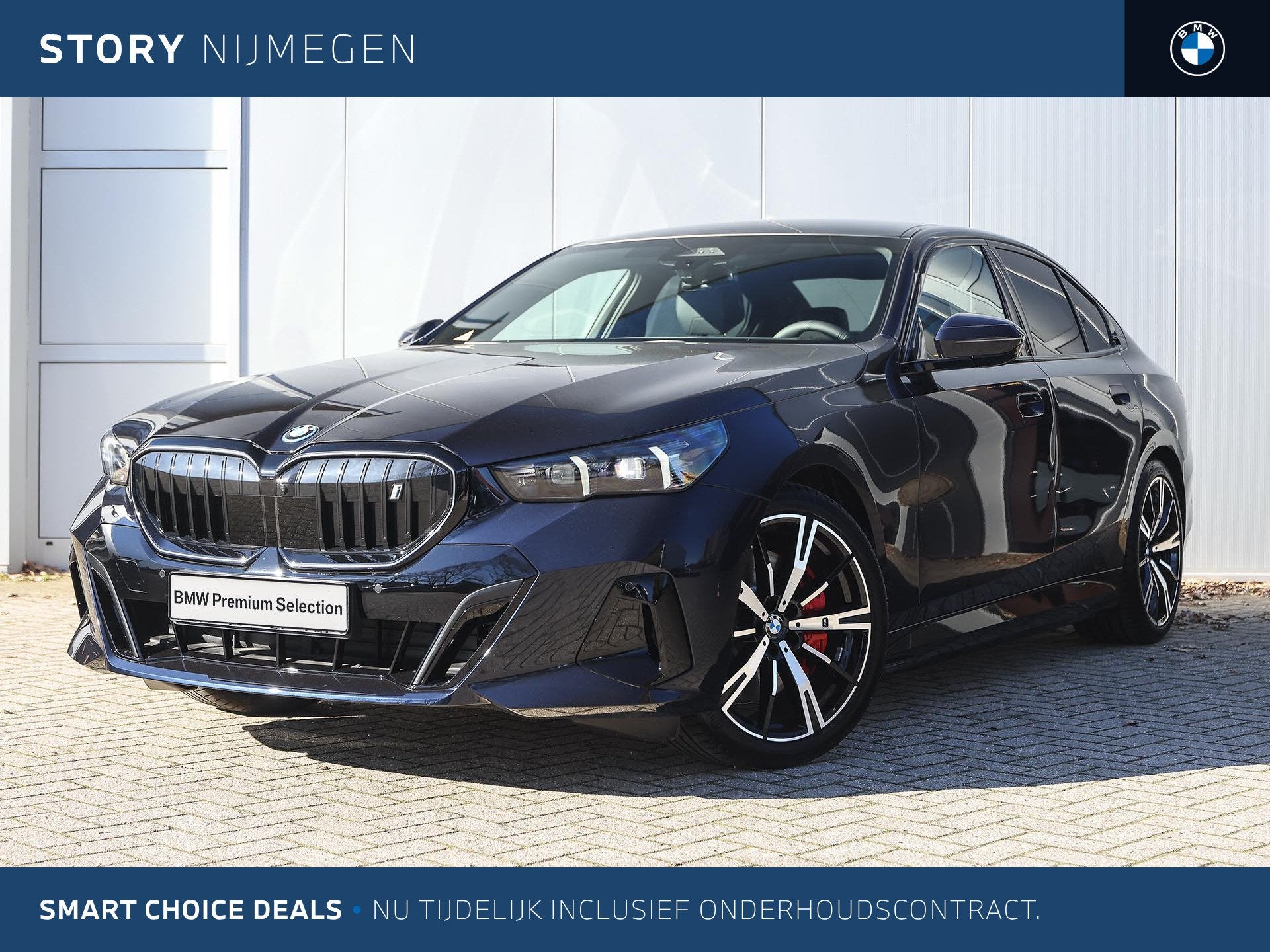 BMW i5 eDrive40 M Sport / Panoramadak / Adaptieve LED / Park, Auto's, BMW, 2095 kg, Achterwielaandrijving, Zwart, Met garantie (alle)