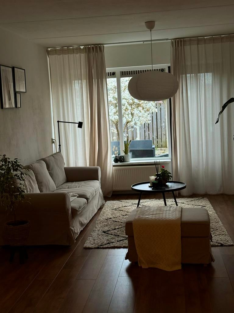 IKEA EKTORP 3-zitsbank en voetenbank - Kilanda lichtbeige, Huis en Inrichting, Banken | Voetenbanken en Poefen, Ophalen, 125 cm of meer