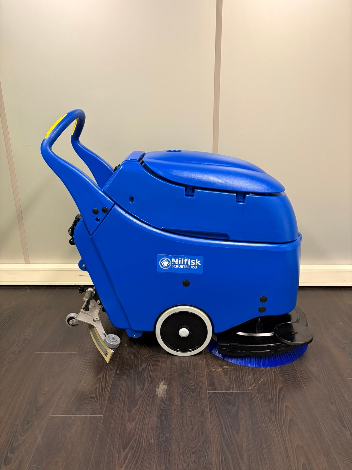 Schrobmachine | Nilfisk 453 | Nieuw accupakket, Ophalen of Verzenden, Gebruikt, Schrobmachine