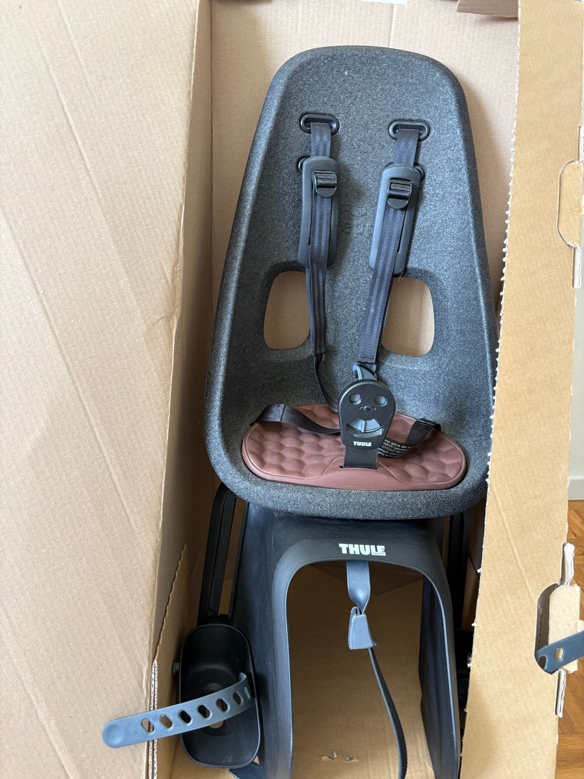 Thule Yepp Nexxt Maxi Achterzitje, Fietsen en Brommers, Ophalen, Achterzitje, Voetsteuntjes, Zo goed als nieuw