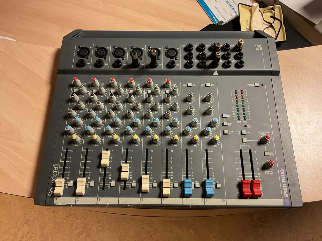 Soundcraft Spirit Folio 10/2 Mengpaneel, Muziek en Instrumenten, Ophalen, Gebruikt, 5 tot 10 kanalen, Microfooningang