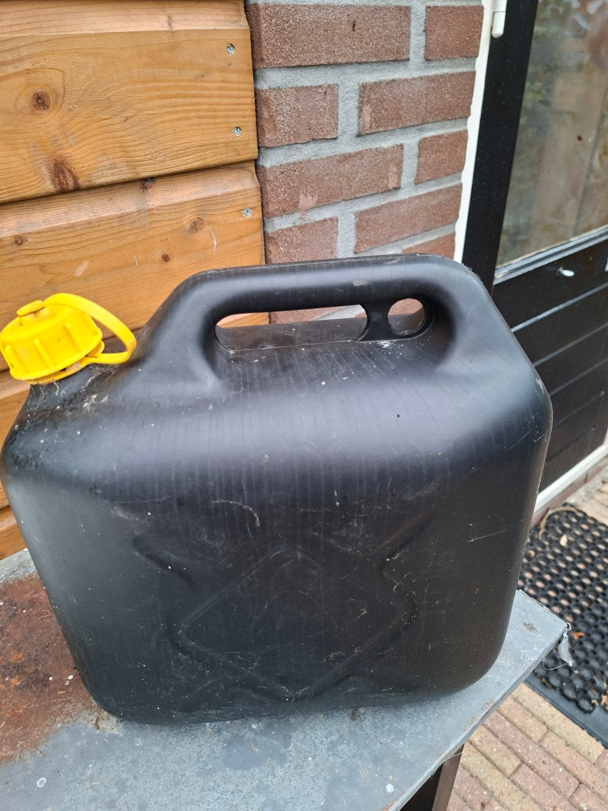 Jerrycan 10 liter - Ideaal voor benzine of diesel, Ophalen