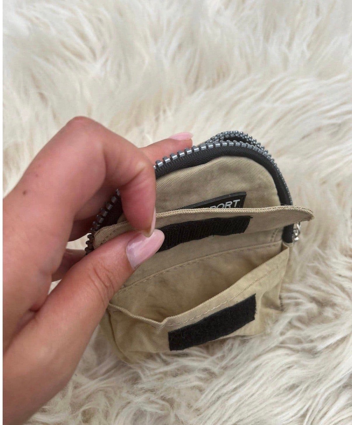 Carlo Sport mini etui | portemonneetje  | Beige | Oompact, Ophalen of Verzenden, Gebruikt, Beige, Overige merken