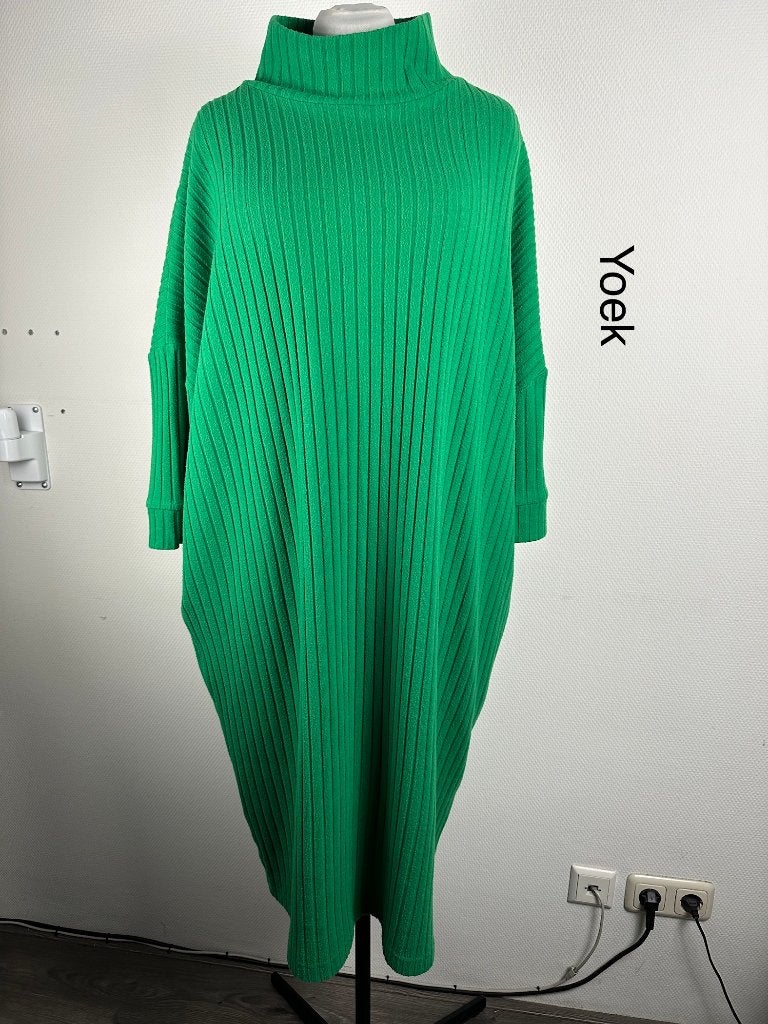Yoek Jurk  (mt: 46/48) 33,1/9966, Kleding | Dames, Jurken, Zo goed als nieuw, Maat 46/48 (XL) of groter, Zwart, Onder de knie