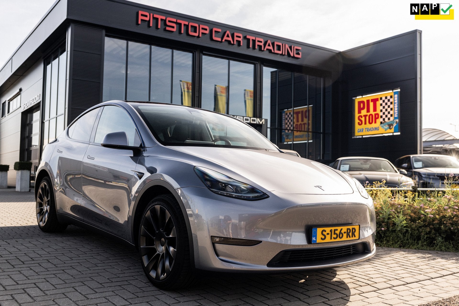 Tesla Model Y Long Range AWD 75 kWh, 351 PK NL Auto, Camera,, Auto's, Tesla, Gebruikt, Zwart, Navigatiesysteem, Vierwielaandrijving