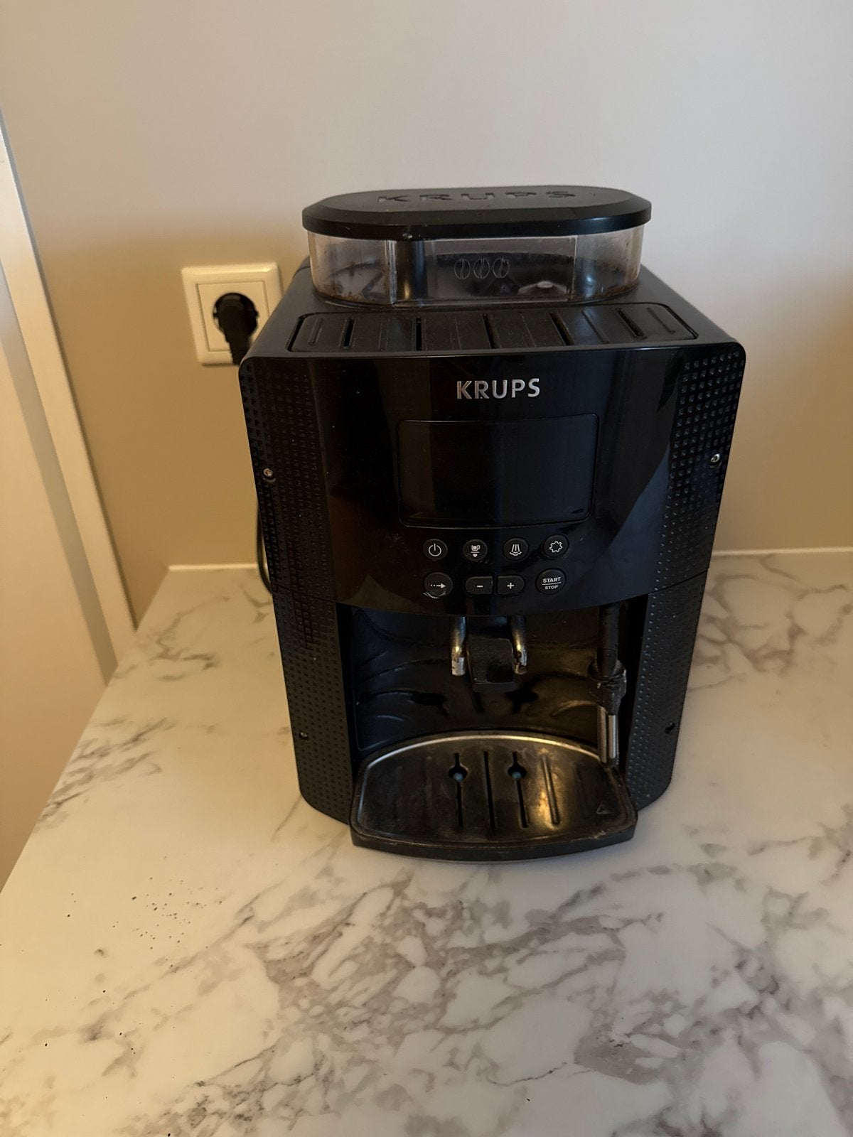 Krups EA81 Koffiezetapparaat, Afneembaar waterreservoir, Gebruikt, 10 kopjes of meer, Koffiemachine