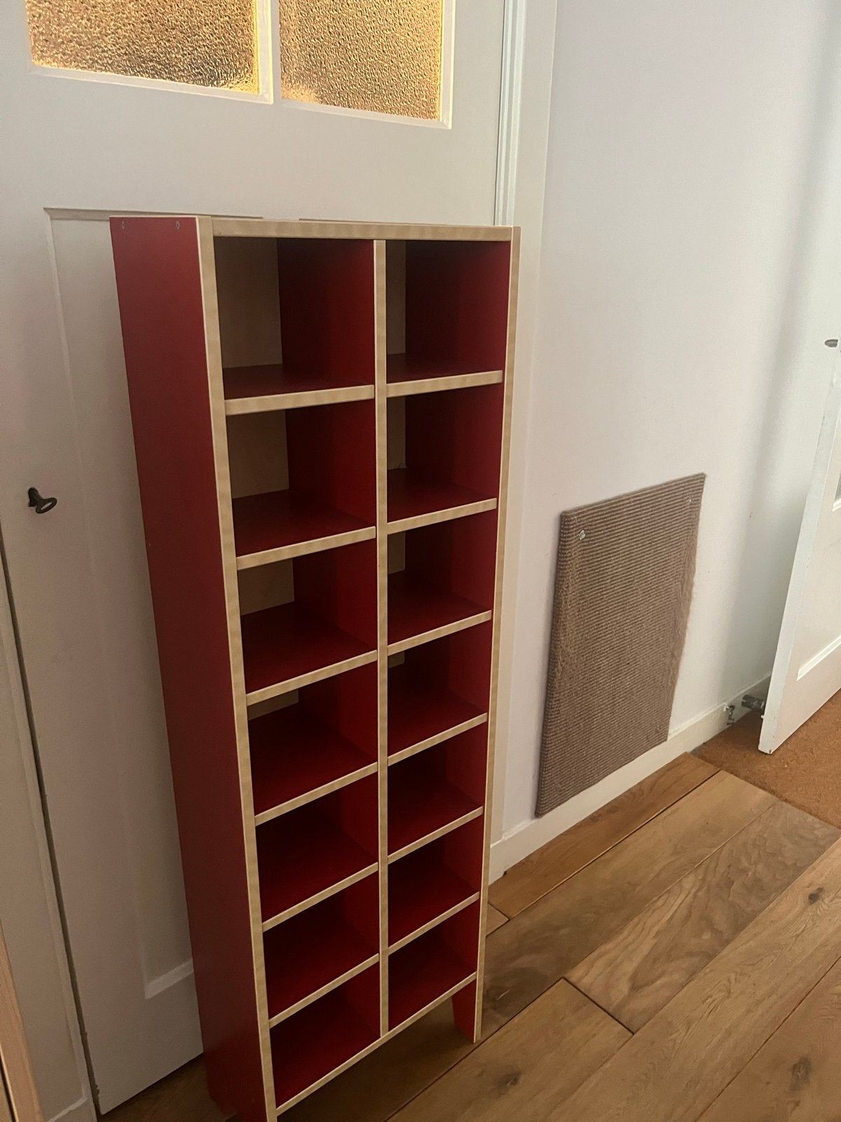 Vakkenkastje rood/hout 128x40x20 cm, Ophalen, Met plank(en), Minder dan 50 cm, Gebruikt