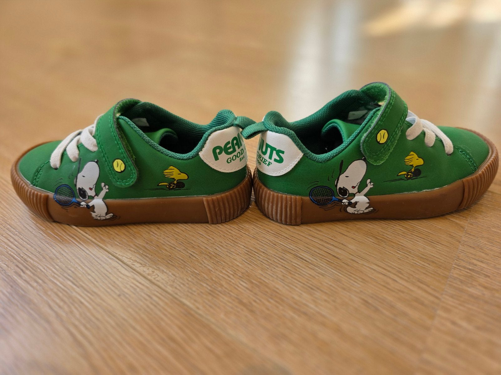 Snoopy sneakers maat 24 - Zo goed als nieuw, Ophalen of Verzenden