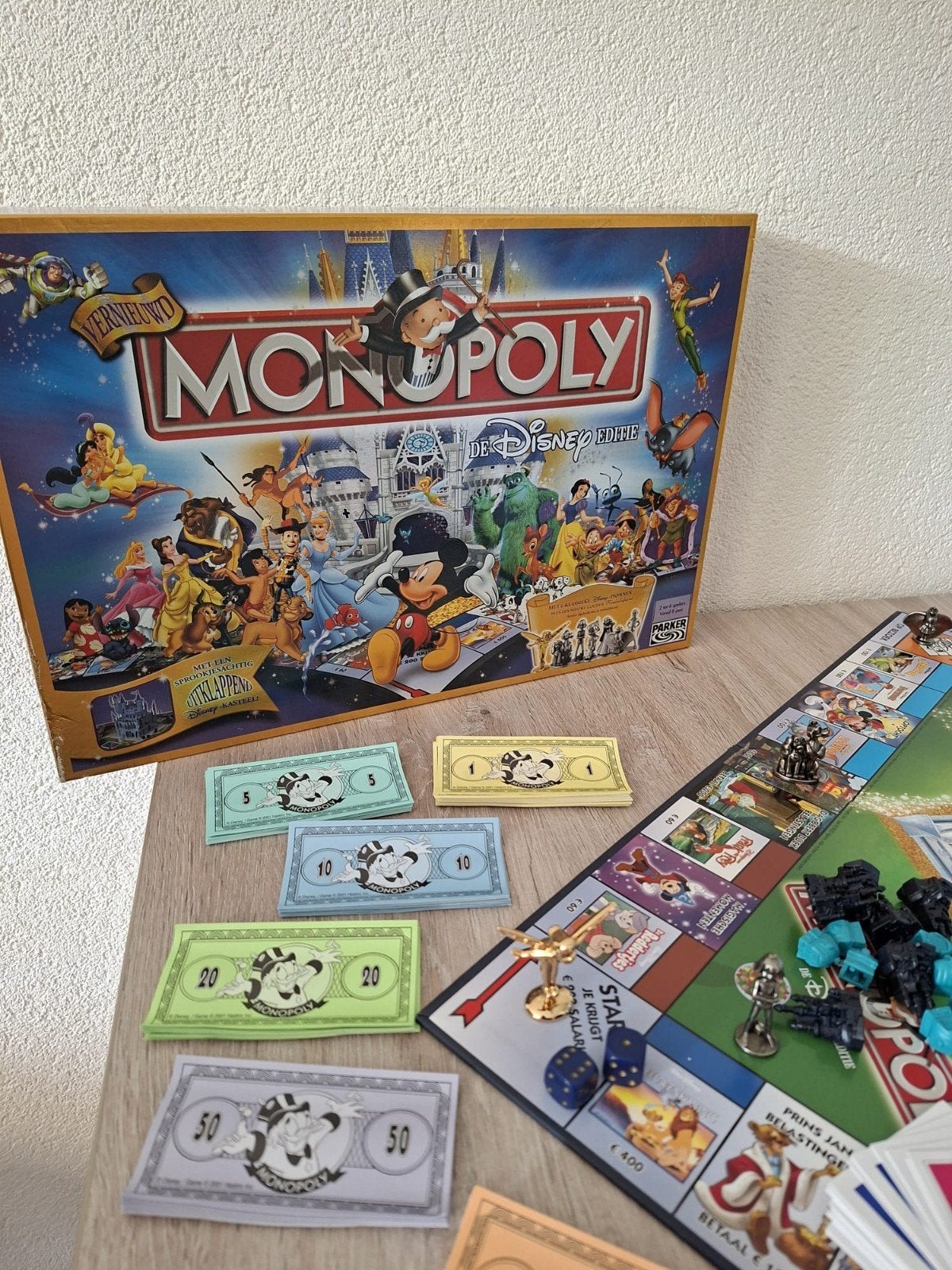 monopoly disney editie, Hobby en Vrije tijd, Gezelschapsspellen | Bordspellen, Een of twee spelers, Ophalen of Verzenden, Zo goed als nieuw