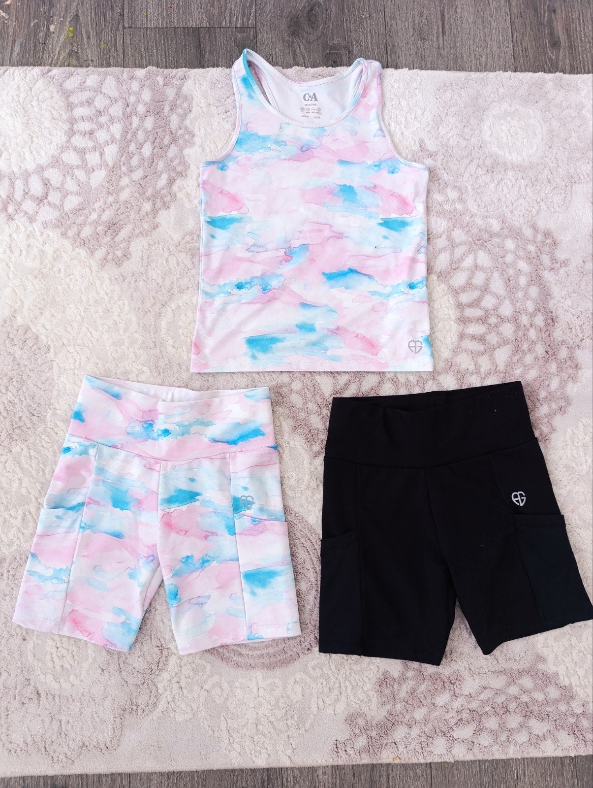Een sportshirt en twee sportleggings voor meisjes van 10 jaa, Ophalen, C&A, Meisje, Zo goed als nieuw