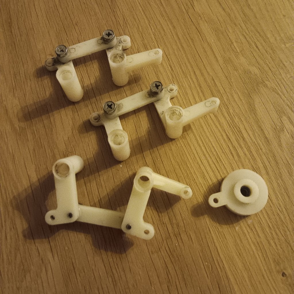 Te koop- rc stuur inrichting, Ophalen of Verzenden, Gebruikt, Overige schalen, Onderdeel