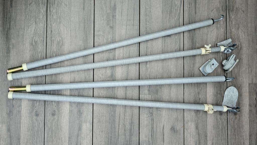 2 Glasfiber carbon frame dakliggers + 2 bevestiging blokjes, Ophalen, Zo goed als nieuw
