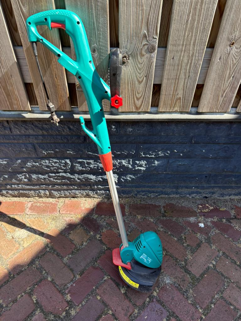 Bosch grastrimmer, Ophalen, Gebruikt, 10 tot 30 cm, Elektrisch