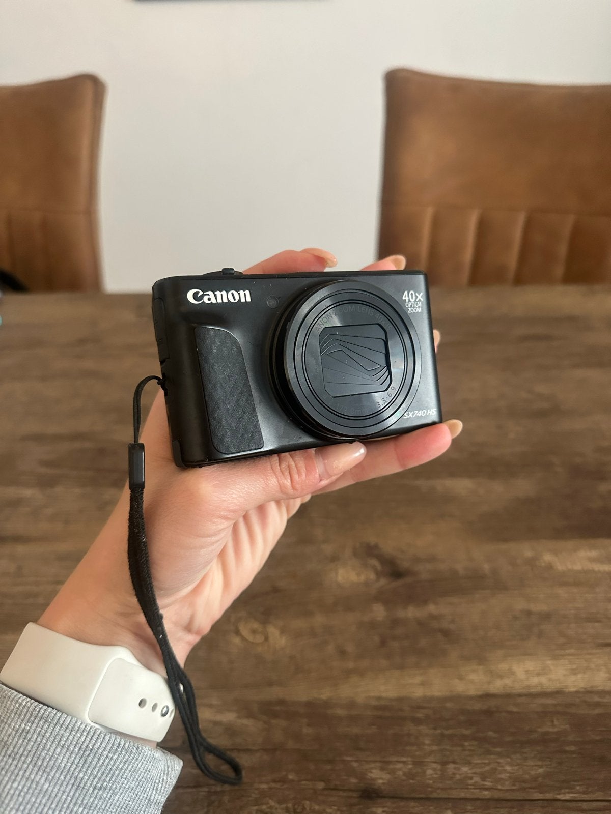 Canon PowerShot SX740 HS met hoesje en screenprotector, Canon, Ophalen of Verzenden, Zo goed als nieuw, Compactcamera