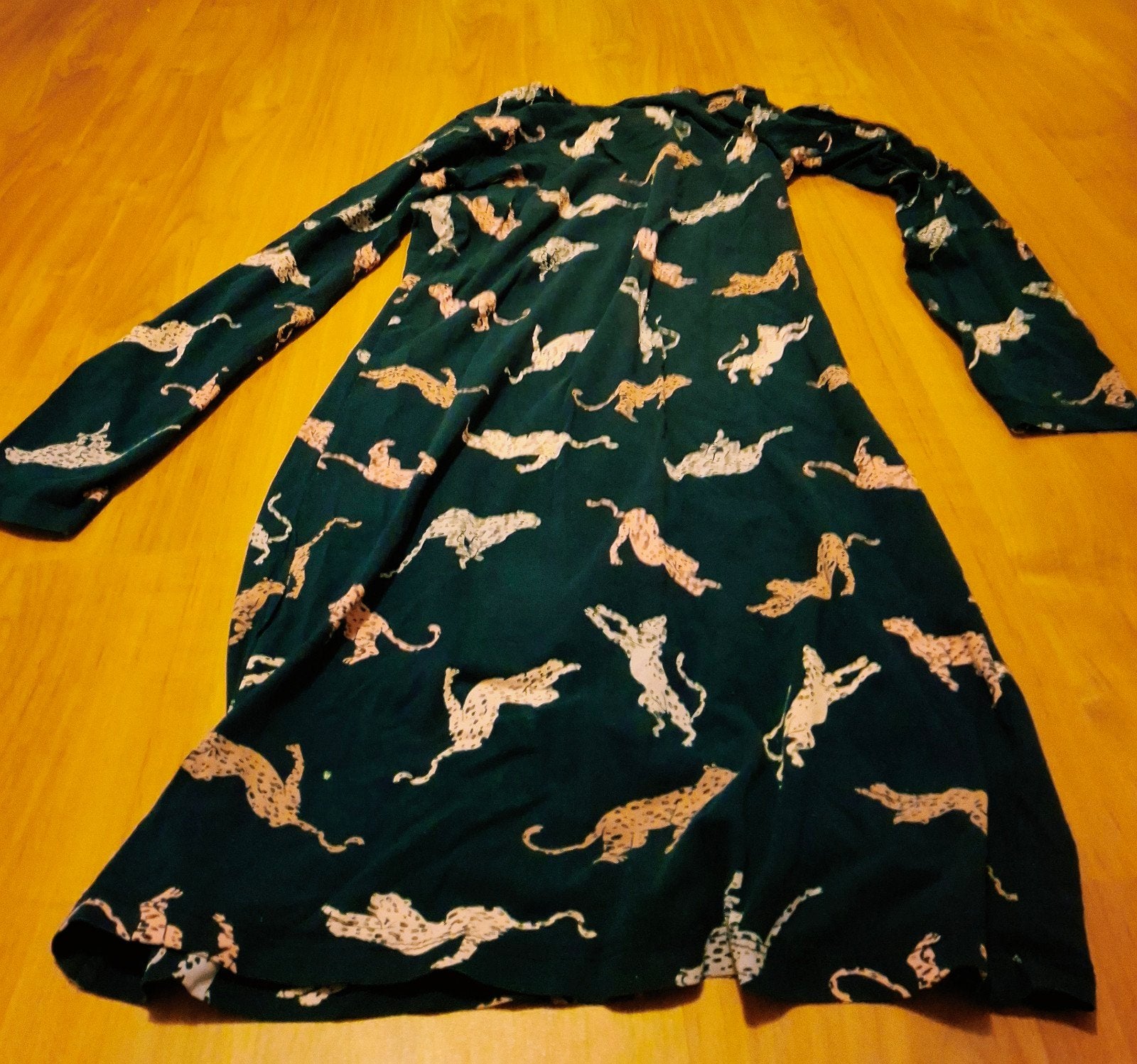 Hema pyjamajurk met panterprint, maat 146/152, Ophalen of Verzenden