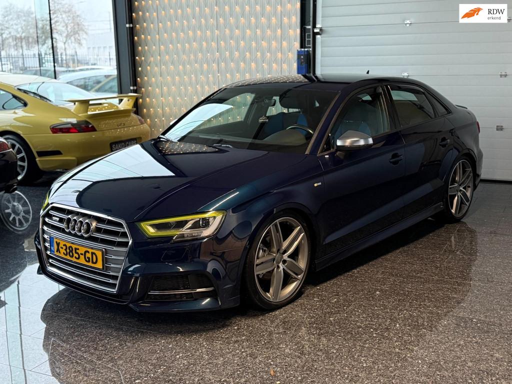 Audi A3 Limousine 1.5 TFSI CoD Sport S Line Edition 2018 S3, Auto's, Stof, 4 cilinders, Blauw, Bedrijf