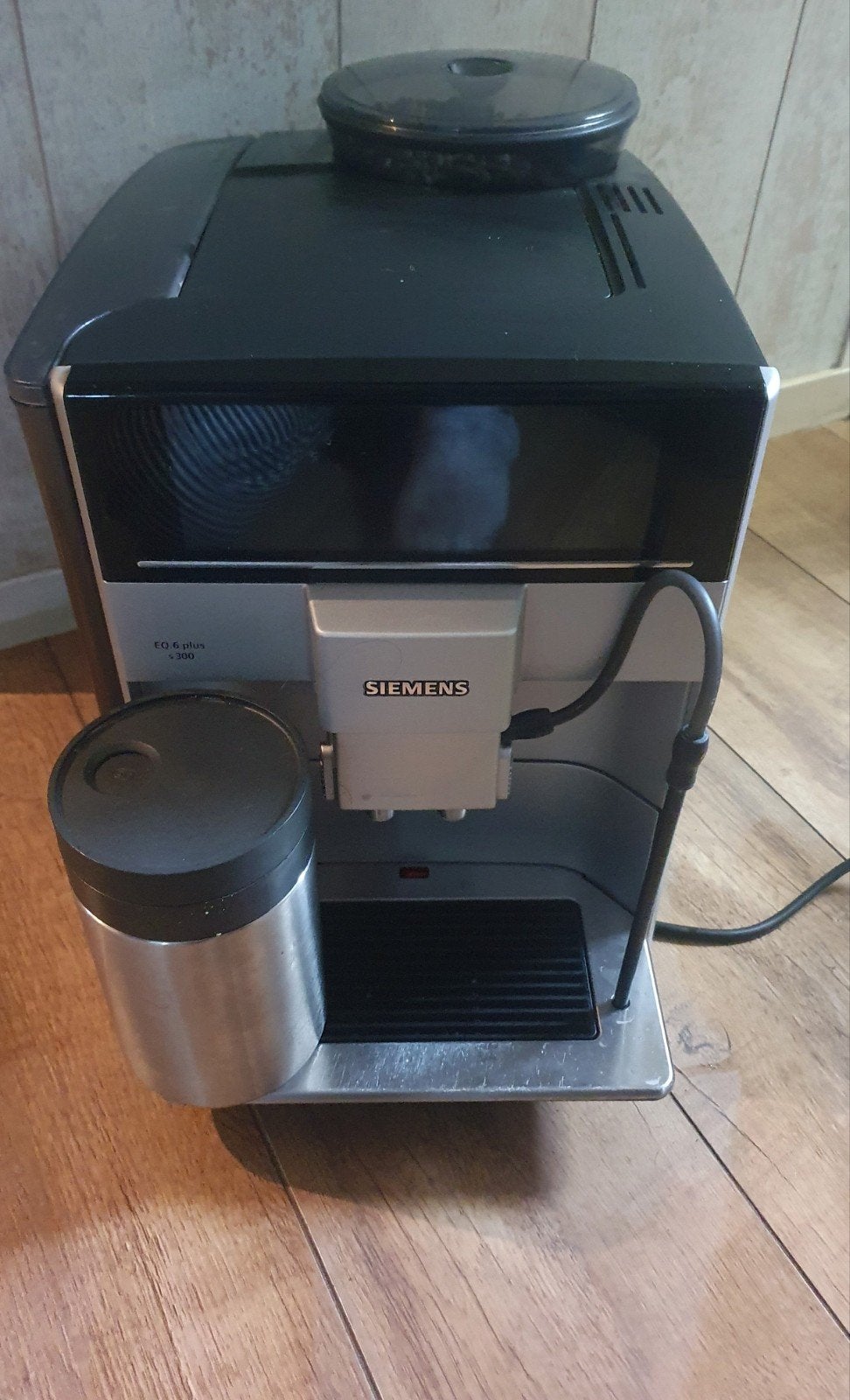 Siemens EQ.6 Plus S300 Volautomatische Espressomachine, Ophalen of Verzenden, Gebruikt, Espresso apparaat, Koffiebonen