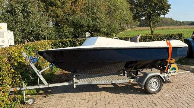 Boot met 7,5 pk Mercury buitenboordmotor