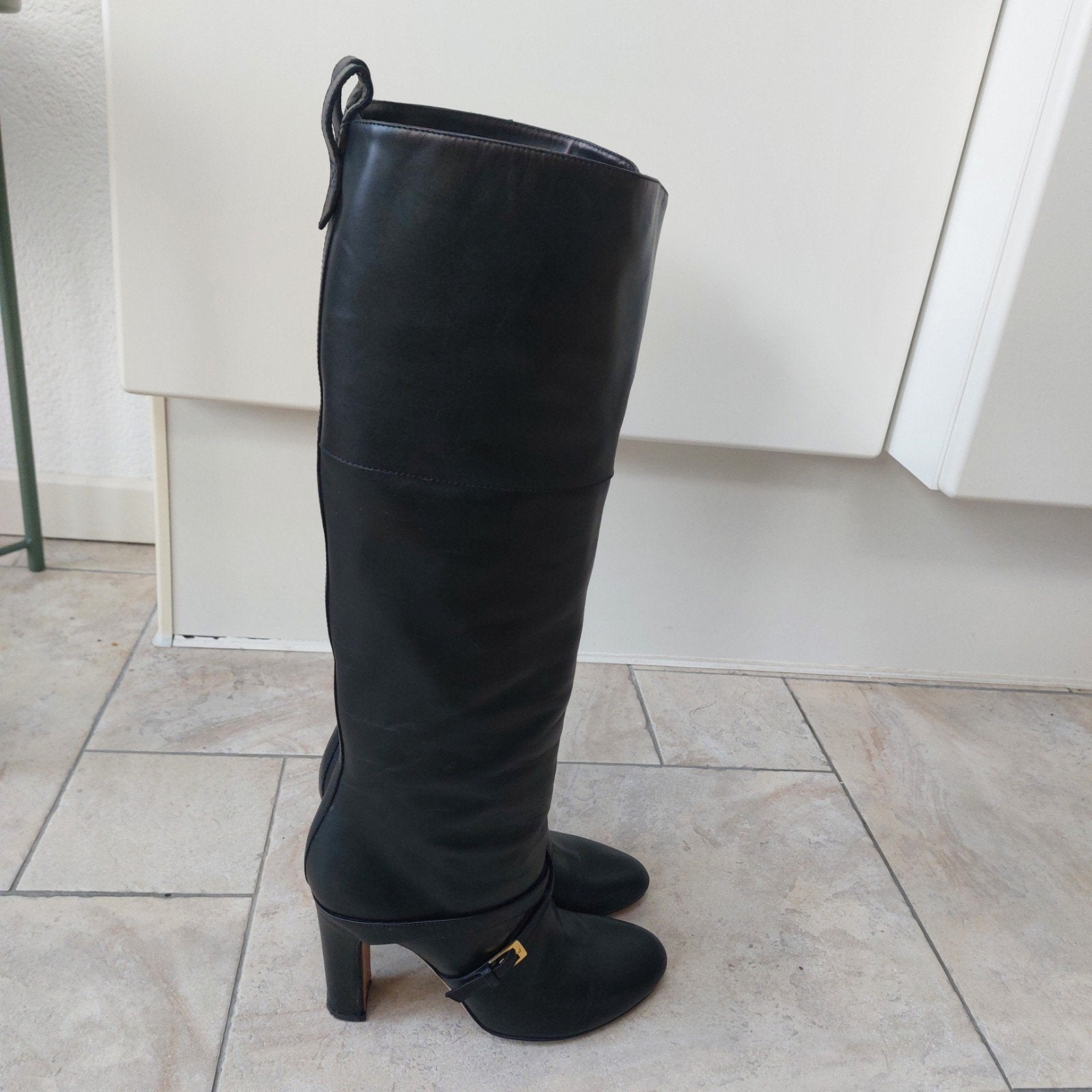 Prachtige Dsquared2 knielaarzen maat 37
Nieuwprijs 349 euro, Kleding | Dames, Schoenen, Hoge laarzen, Zwart, Ophalen of Verzenden