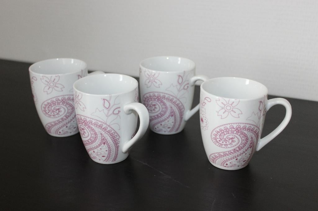 4 koffiekopjes, Huis en Inrichting, Keuken | Servies, Ophalen of Verzenden, Zo goed als nieuw, Overige stijlen, Kop(pen) en/of Schotel(s)
