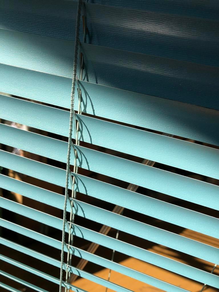 Originele Luxaflex horizontale aluminium lamellen, Huis en Inrichting, Ophalen, Gebruikt, 100 tot 150 cm, 100 tot 150 cm