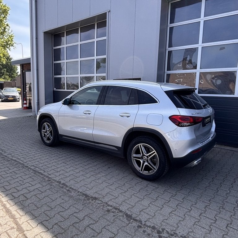 Mercedes-Benz GLA GLA 250 e (247.786) (bj 2022, automaat), Auto's, Mercedes-Benz, Automaat, 4 cilinders, Leder en Stof, Bedrijf