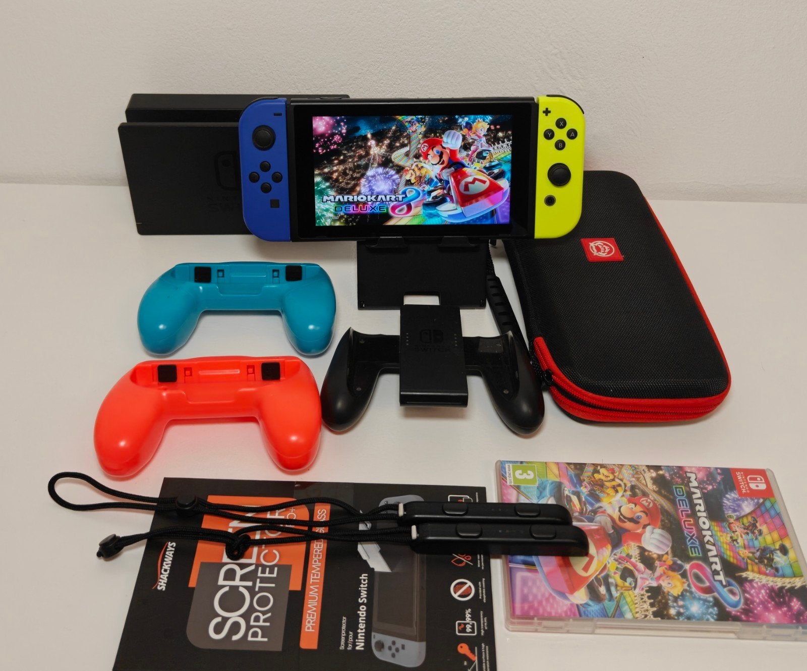 Nintendo Switch V2 met accessoires en Mario Kart 8 Deluxe