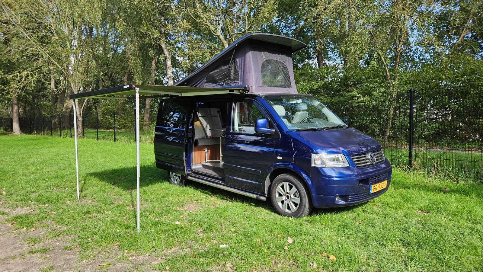 Volkswagen T5 2.5 TDI Camper | Hefdak | 4 slaapplaatsen |, Luifel, Volkswagen, Particulier, 4 tot 5 meter