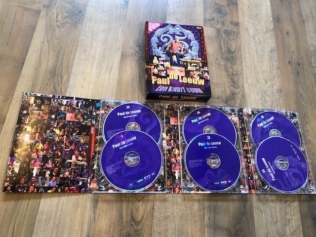 Paul de Leeuw DVD box 25 jaar.VERZENDEN MOGELIJK!!!, Cd's en Dvd's, Ophalen, Stand-up of Theatershow, Alle leeftijden, Nederlands