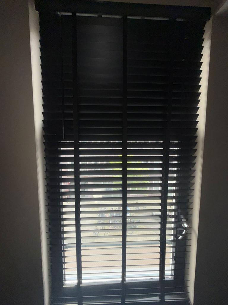 Houten jaloezieën zwart, 200 cm of meer, Zwart, Zo goed als nieuw, 50 tot 100 cm