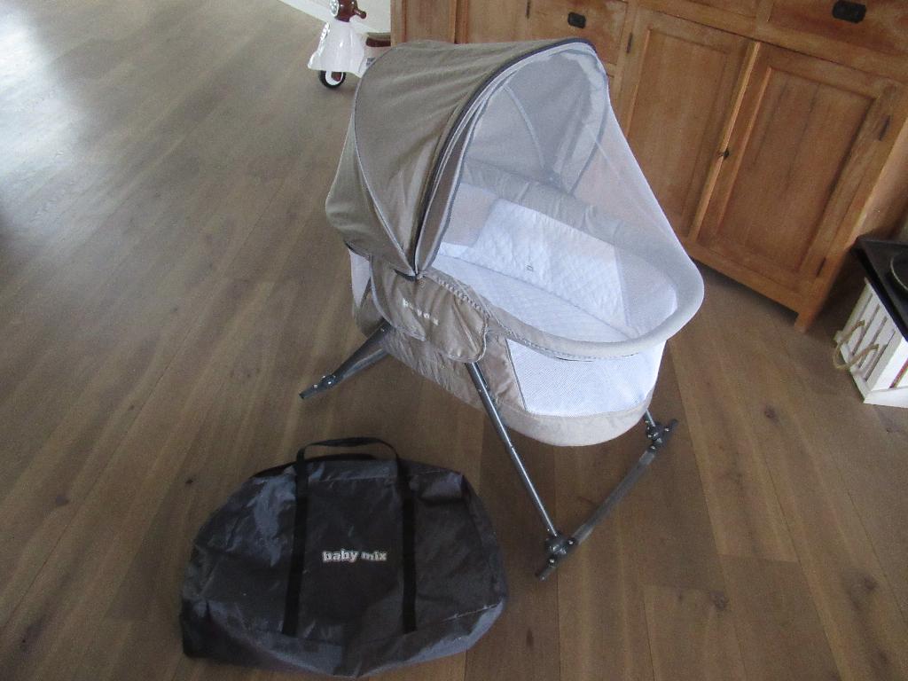 Babymix Inklapbare reiswieg Grijs Baby Mix wieg Swing, Ophalen of Verzenden, Zo goed als nieuw, Wieg